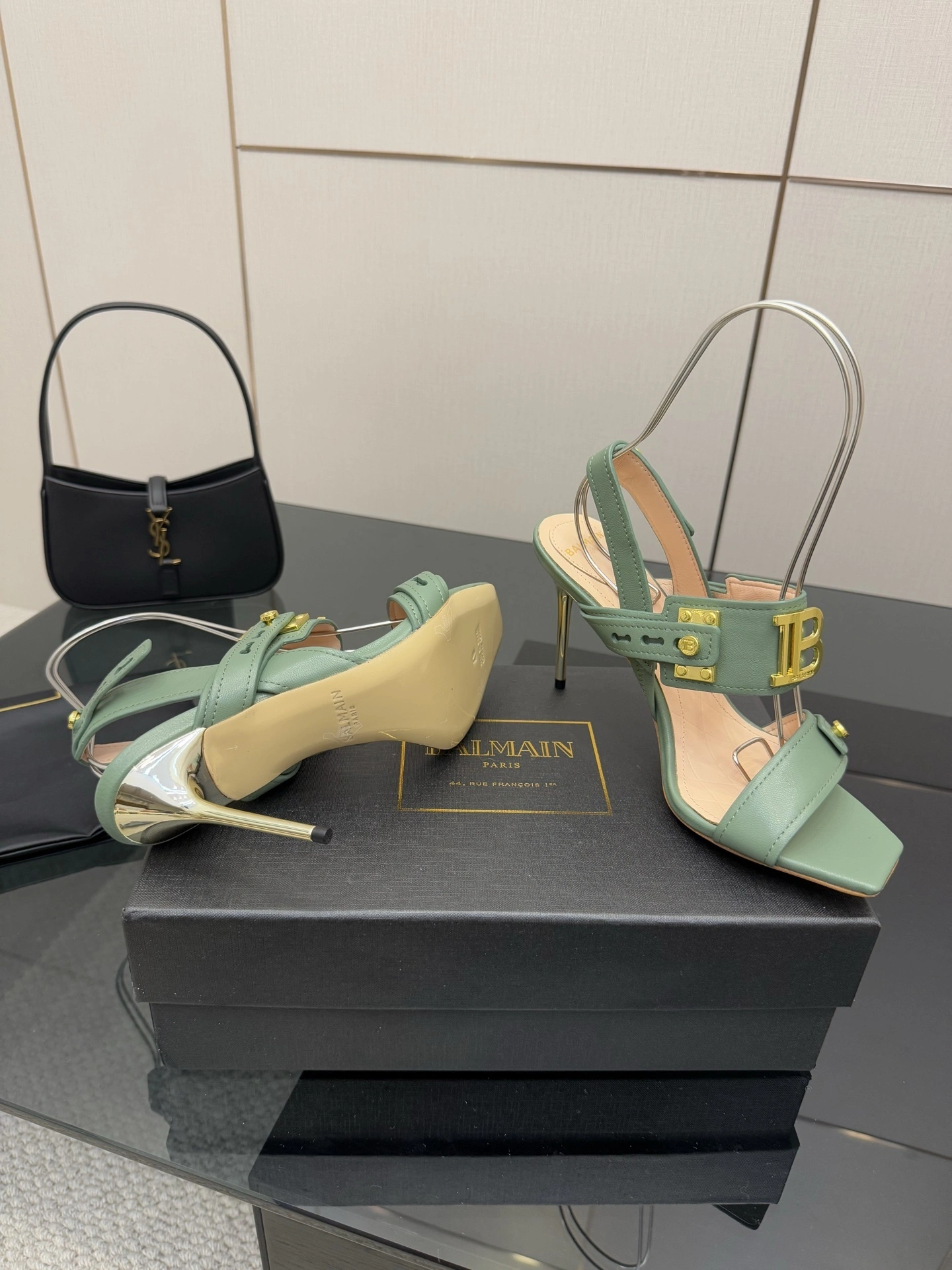 COCO-- 21871i9 Heel height：10.5CM cowhide item:E-X158E09901T